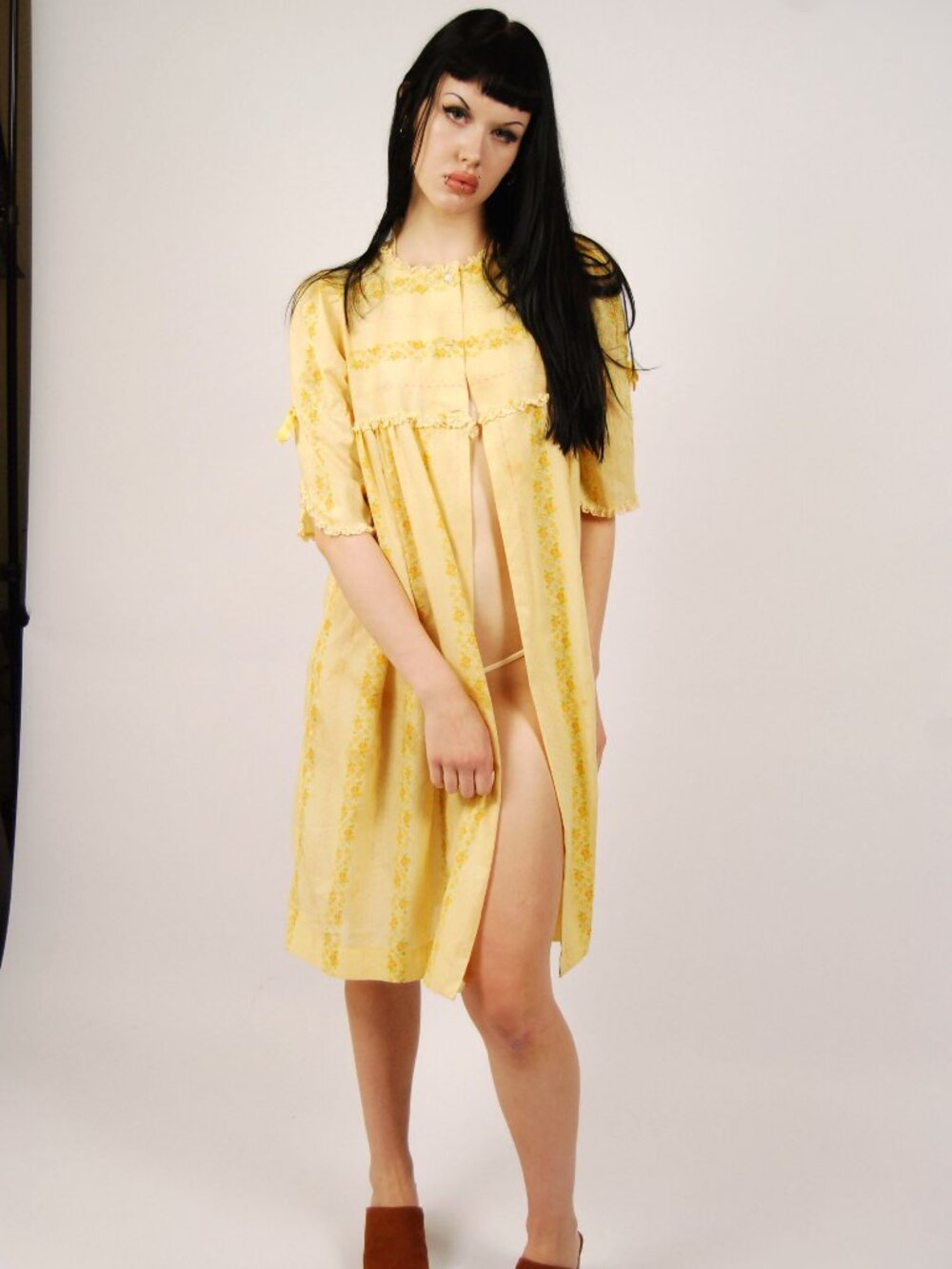 70s Cottage Nightgown (M) medium yellow vintage midi sleepwear dressing gown